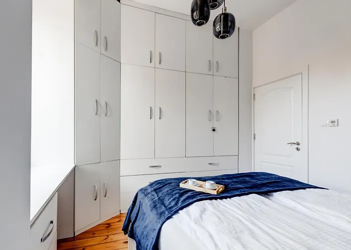 Cozy Bright Space In The Heart Of Women's Market 아파트 *