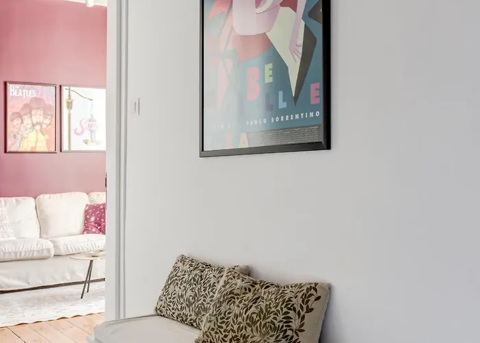 아파트 Cozy Bright Space In The Heart Of Women's Market 소피아